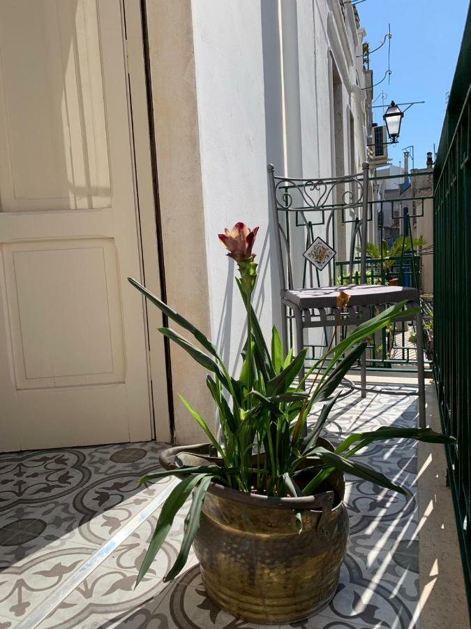 Fiori Catene Tra Le Torri Конверсано Екстериор снимка